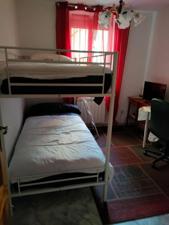Habitacion Privada, Luminosa Y Bien Comunicada Madrid Ngoại thất bức ảnh