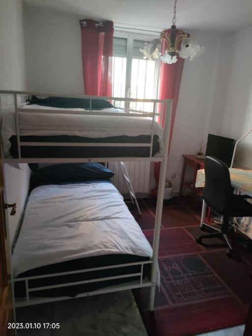 Habitacion Privada, Luminosa Y Bien Comunicada Madrid Ngoại thất bức ảnh
